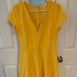 Gorgeous Francescaβs Yellow Dress